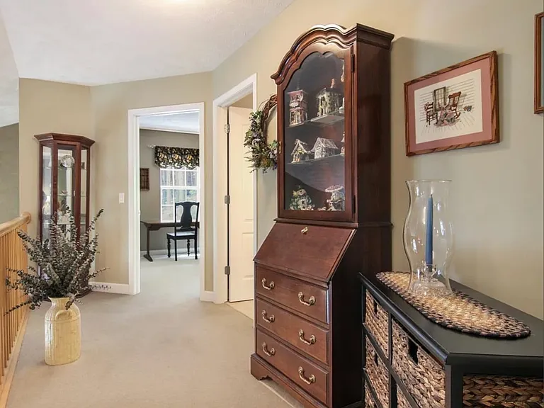 50 Pleasant Ln — Photo 7