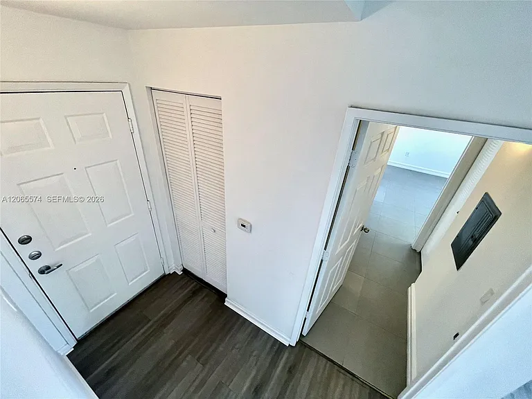 1919 Van Buren St #818A — Photo 27