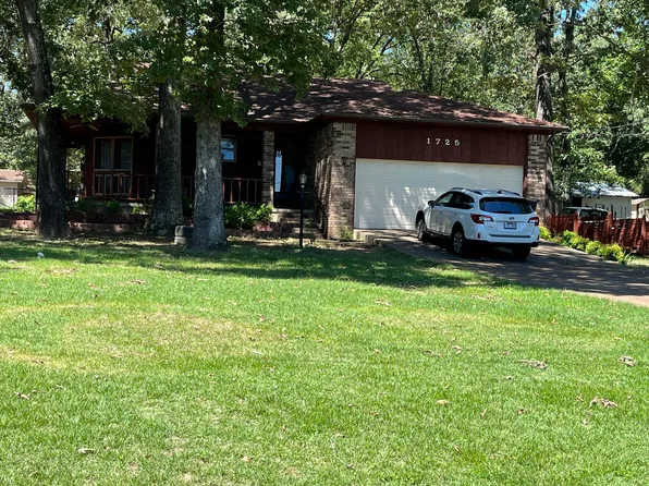 1725 N Hill St, Batesville, AR 72501