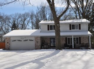 8455 Wesley Dr, Flushing, MI 48433
