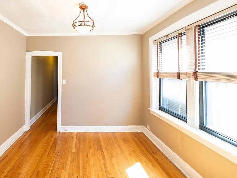 1106 W George St #2 — Photo 8