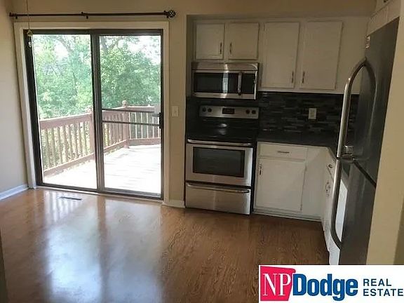 3rd image of 2702 Bryan Ave