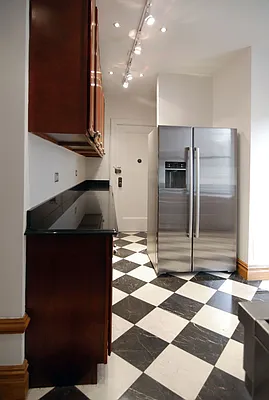Rented by WAM Partners - William Moses Co. | media 69