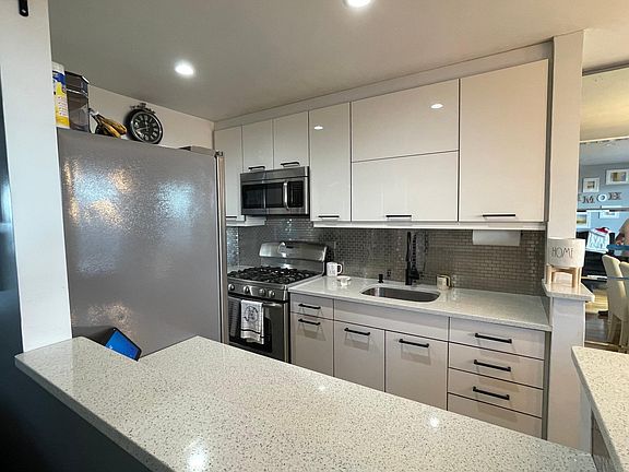 2nd image of 15135 84th St APT 6E