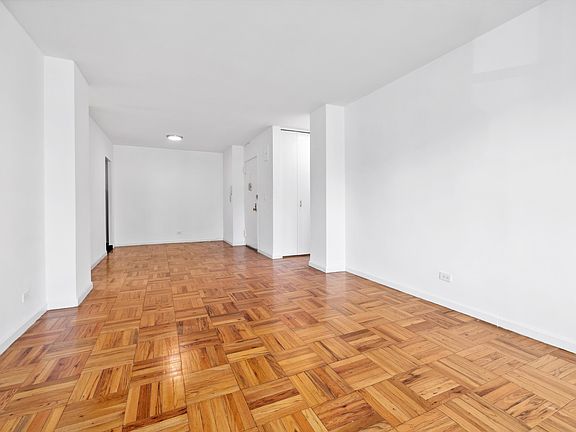 3rd image of 320 E 23rd St APT 15M