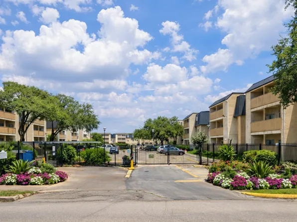 8529 Hearth Dr APT 23, Houston, TX 77054