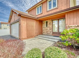 579 Drumcliff Way, Rochester, NY 14612