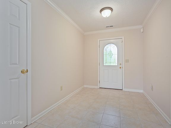 5th image of 3035 Barrington Ct