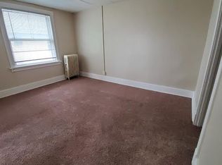 321 E 15th St, Davenport, IA 52803