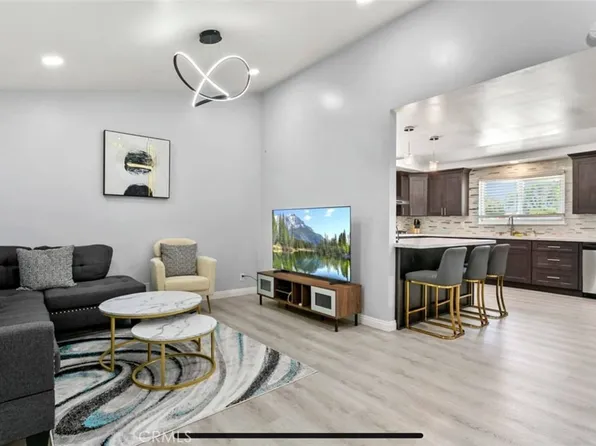 2655 W Shadow Ln, Anaheim, CA 92801