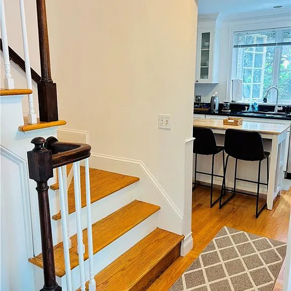 571 Bellevue Ave #2 — Photo 7