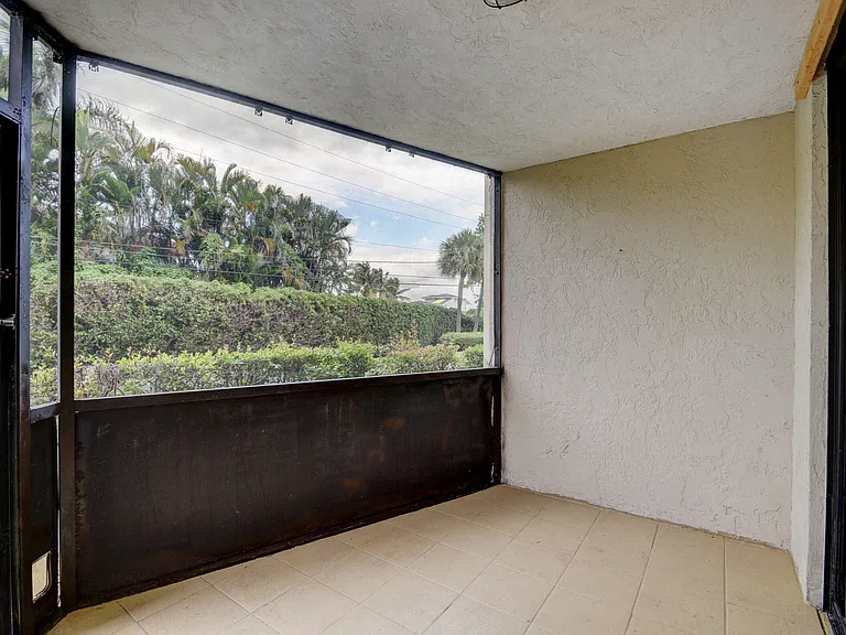 890 N Federal Hwy #103 — Photo 36