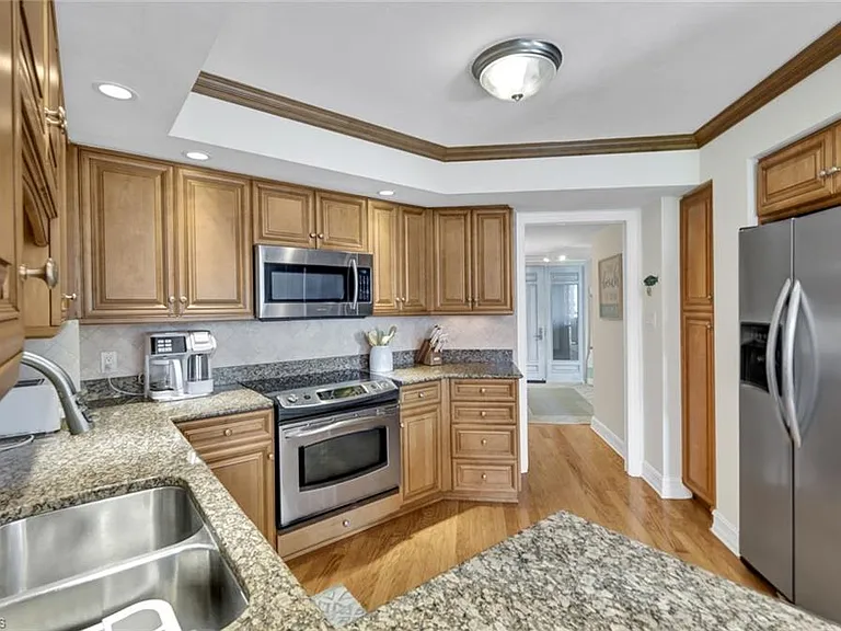 4551 Gulf Shore Blvd N #505 — Photo 10