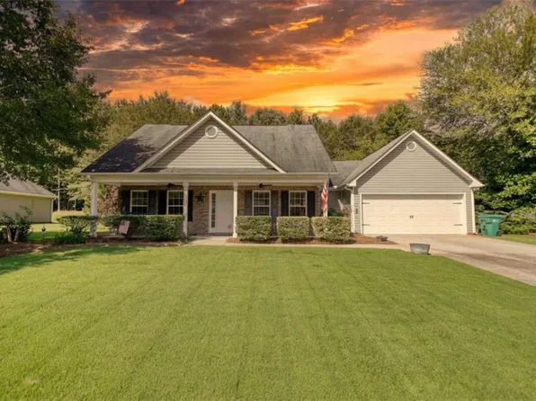 1340 Stag Run Dr, Mansfield, GA 30055