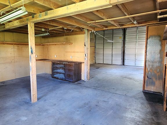 4th image of 3304 W Babcock St #2