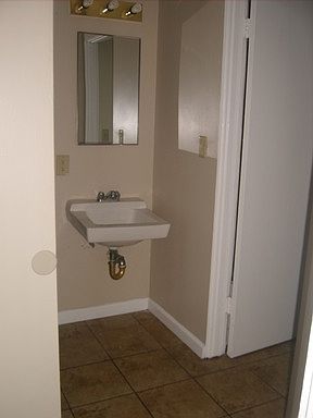 2nd image of 1910 N Marianna Ave APT 106
