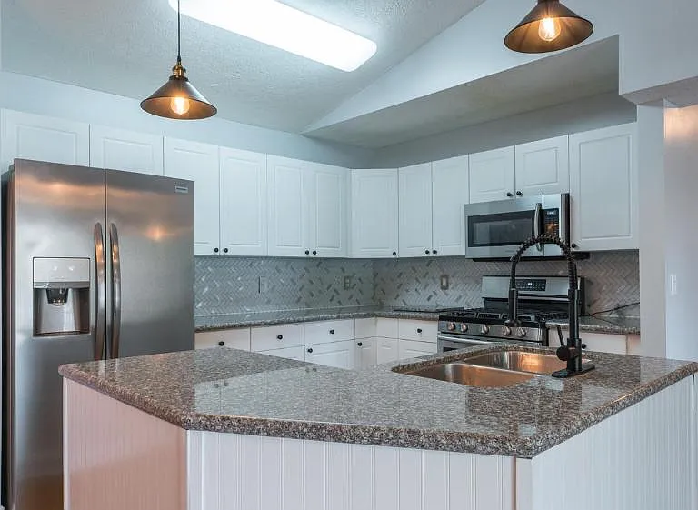 8013 Cranes Crossing Dr — Photo 4