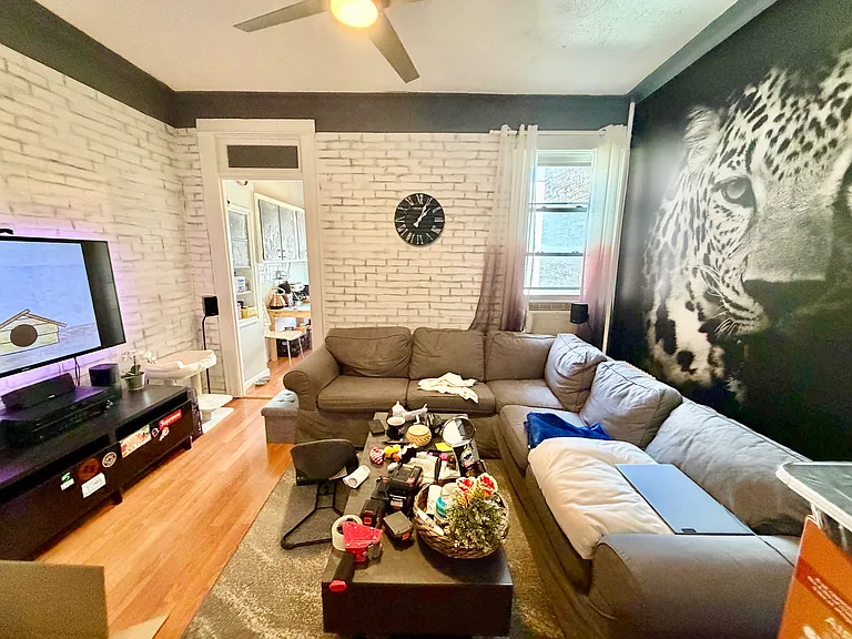 1027 Seneca Ave #2 — Photo 11