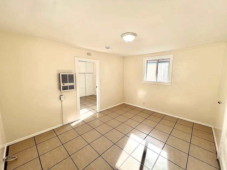 721 Flint Ave — Photo 8