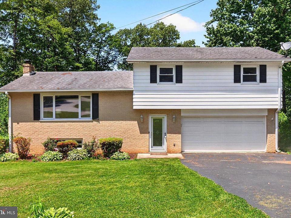 1st image of 328 Blue Ridge Dr
