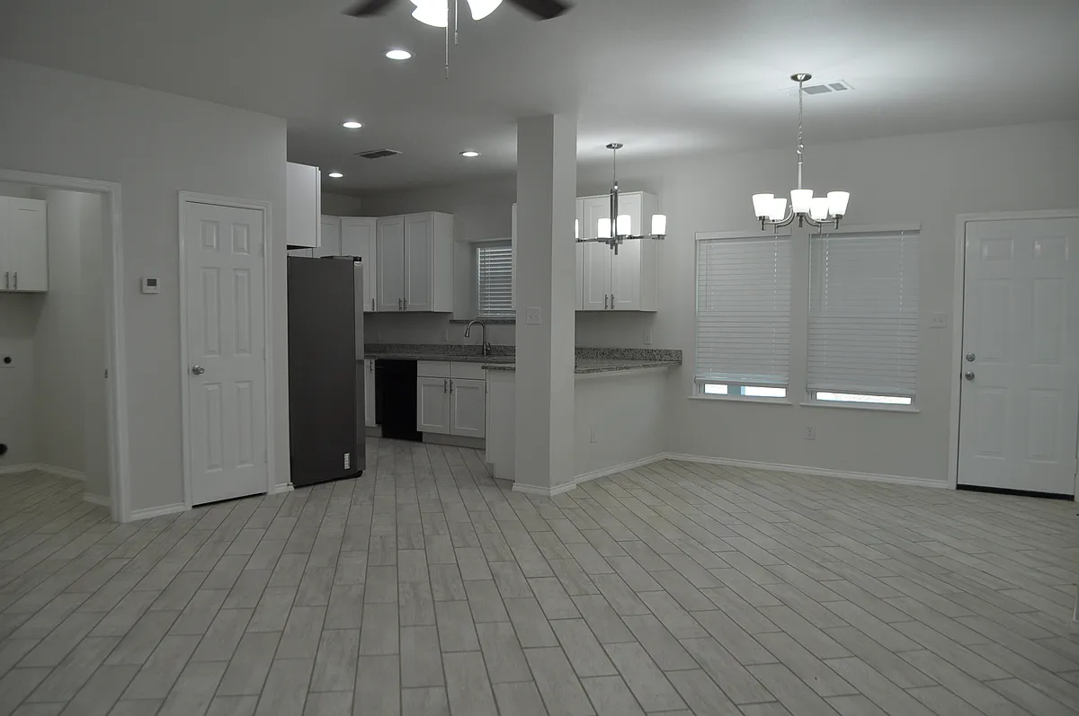 Building Photo - 2311 Murphy Ct