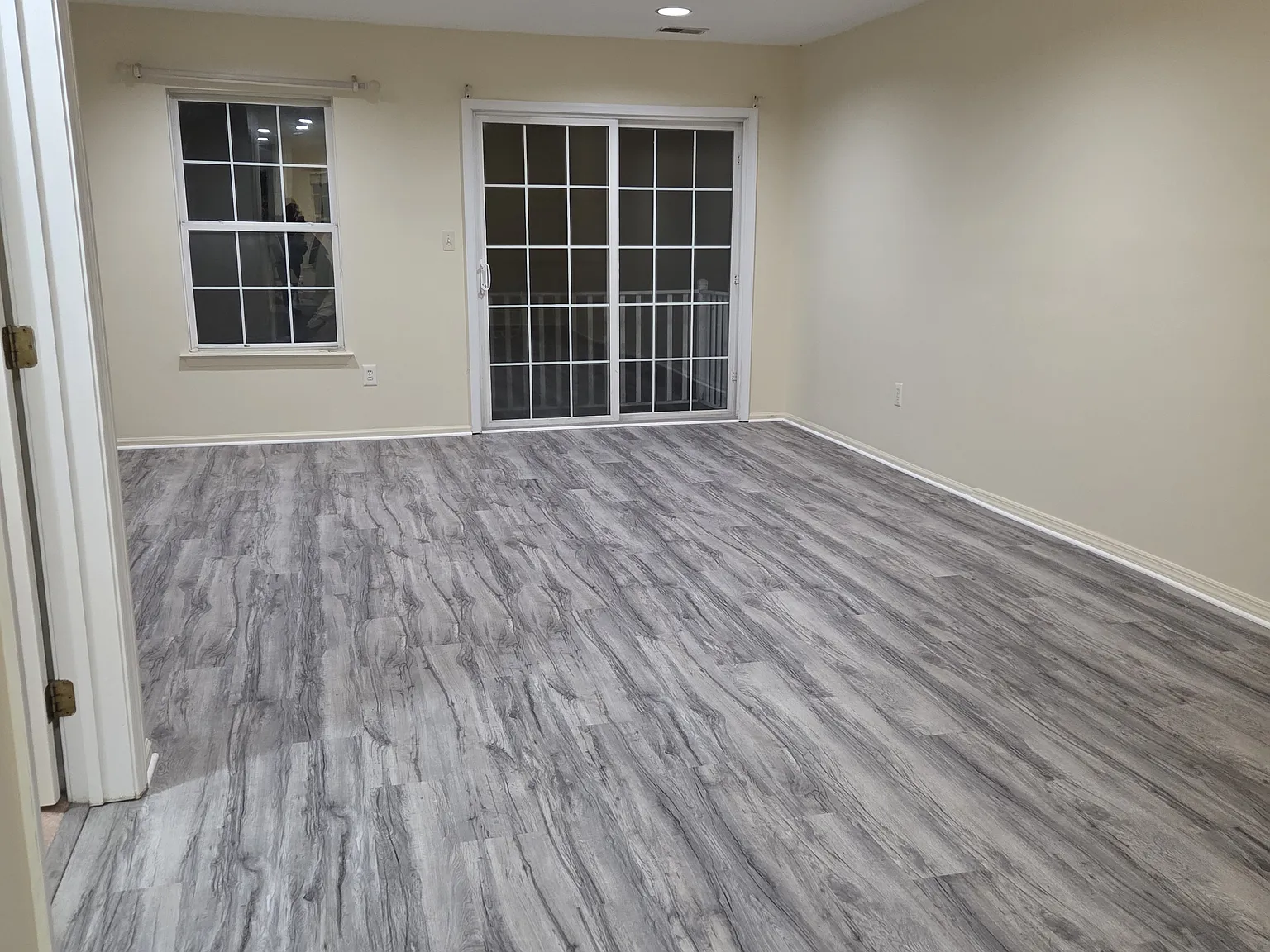 2 bed, 2.5 bath, 1360 sqft, $3,400 — Photo 2