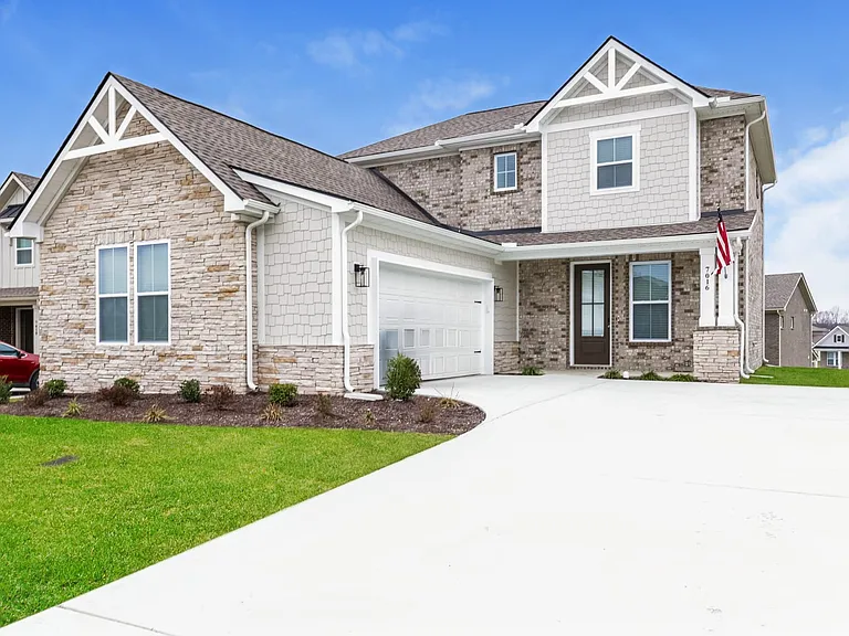 7016 Park Knoll Ln — Photo 1