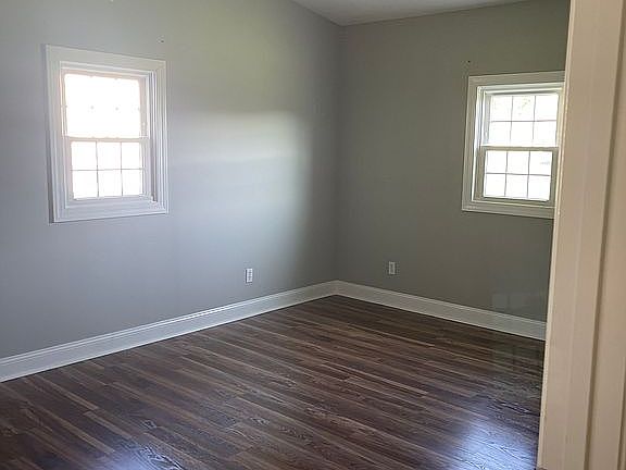5th image of 396 Arcadia Dr