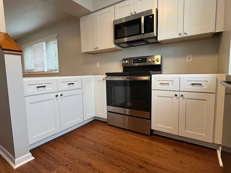 458 Village Oaks Ct — Photo 17