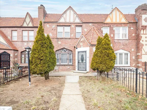 11572 222nd Street, Cambria Heights, NY 11411