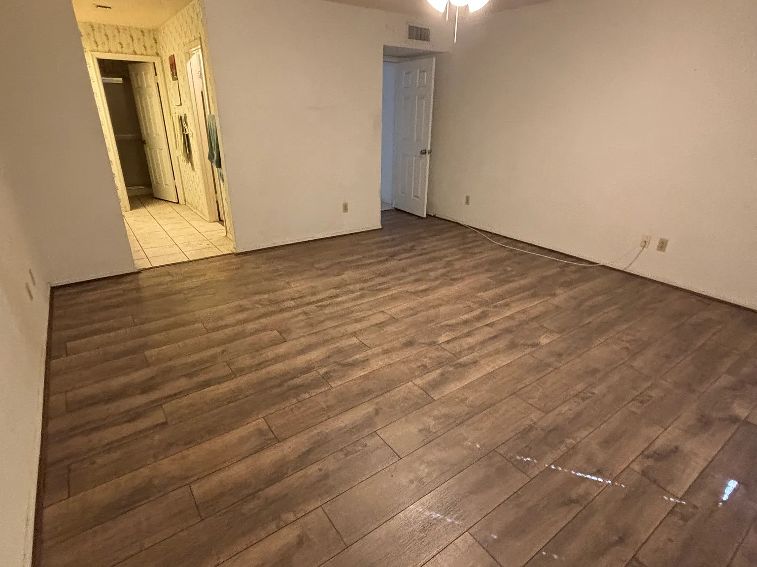 2 bed, 2.5 bath, 1860 sqft, $2,500 — Photo 2