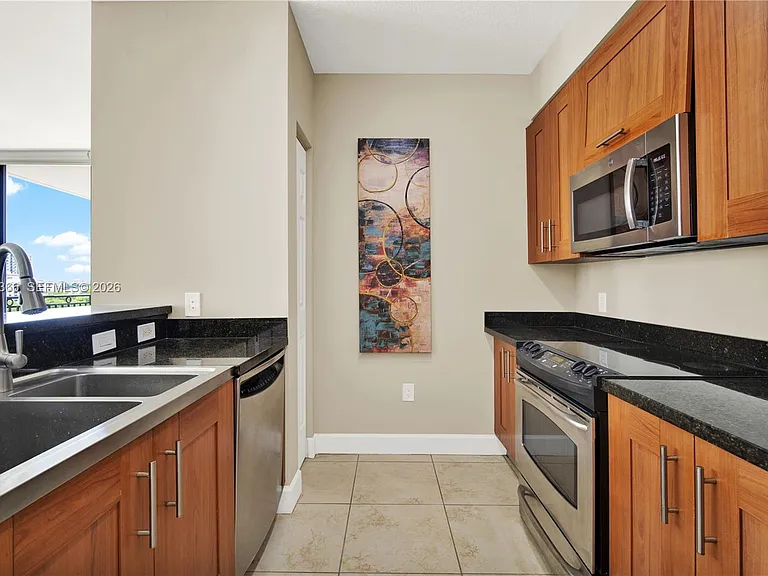 1300 Ponce De Leon Blvd #703 — Photo 29
