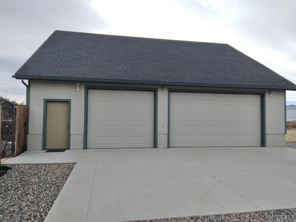 Stand alone building. Very private.