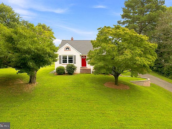 4th image of 8609 Solomons Island Rd
