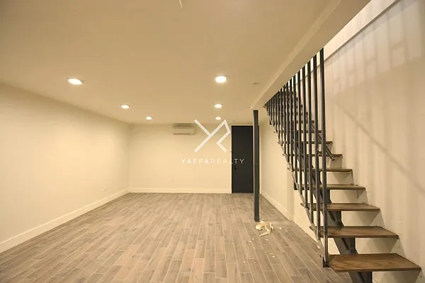 Rented by Yaffa Realty LLC | media 40