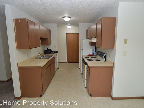 2nd image of 2823 20th Ave S #9000667