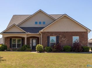 14703 Eva Cir, Athens, AL 35613