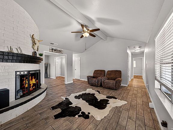 5th image of 4914 CRESTWOOD DR