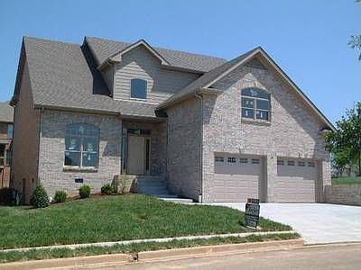 1st image of 121 Crofton Pl