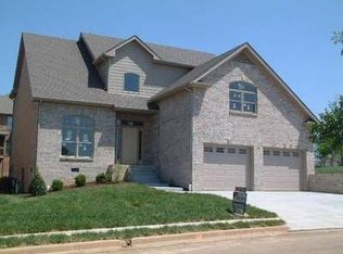 121 Crofton Pl, Clarksville, TN 37043