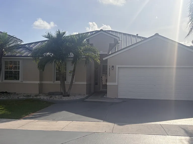 14342 SW 159th Ct — Photo 3