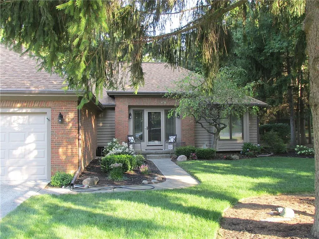 1609 Whispering Pines Ln photo 1