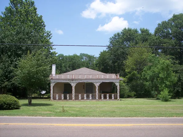 420 E McKissack St, Waldo, AR 71770
