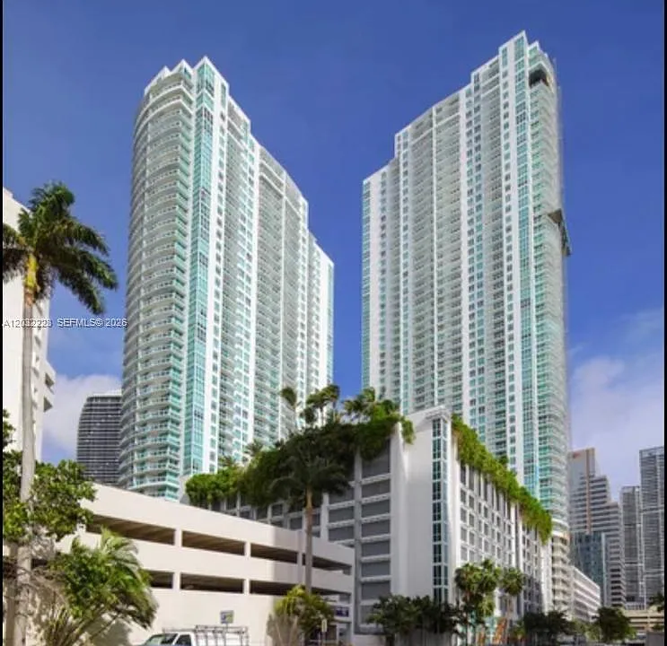 950 Brickell Bay Dr #701