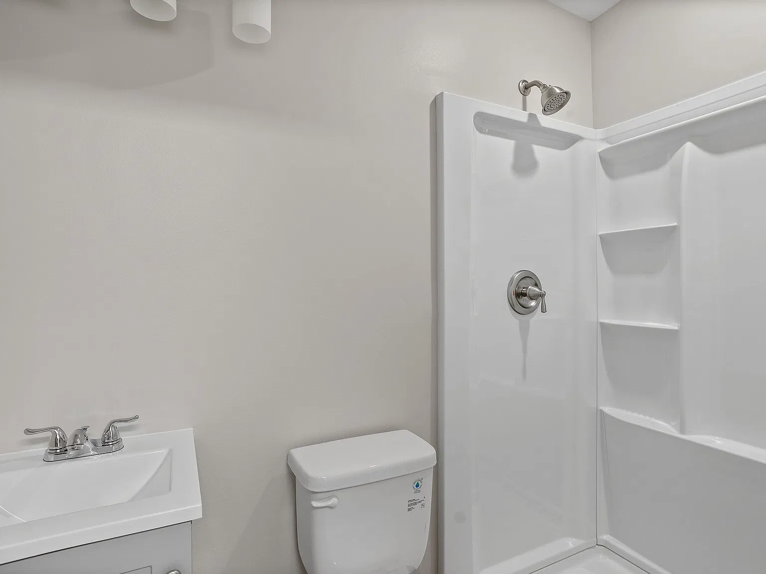 4 bed, 1300 sqft, $2,295 — Photo 4