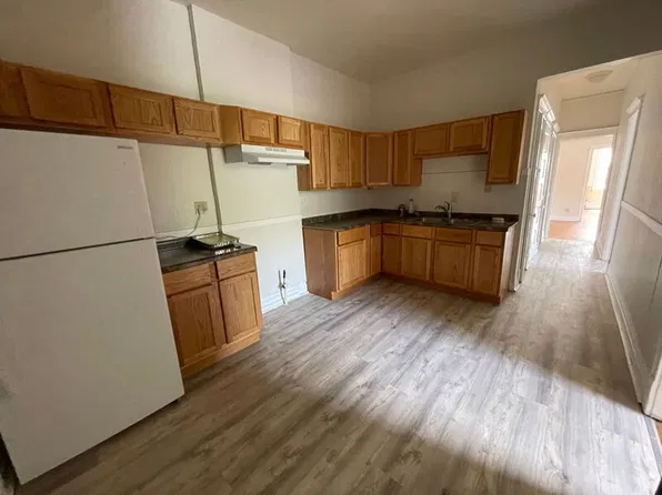 4424 W Armitage Ave #2W, Chicago, IL 60639