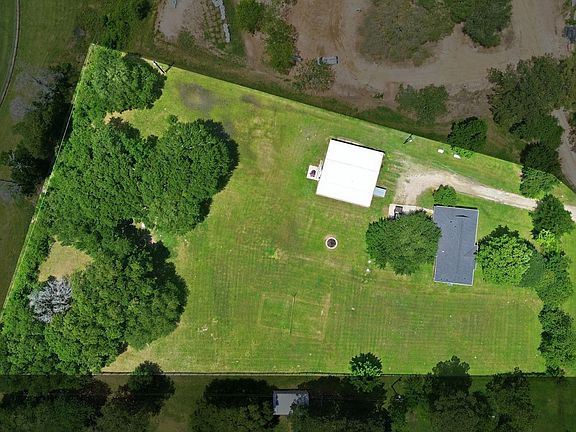 3rd image of 19819 Hampton Wood Dr
