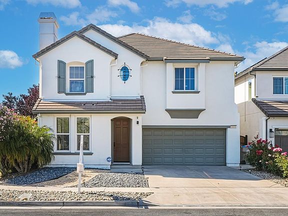 2nd image of 1022 Banyan Ct