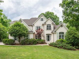 612 Wigeon Dr, Greensboro, NC 27455