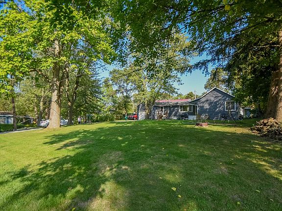 5th image of 14319 Beech Pl